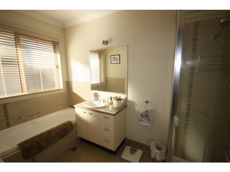 67 Olivers Road, Benalla VIC 3672