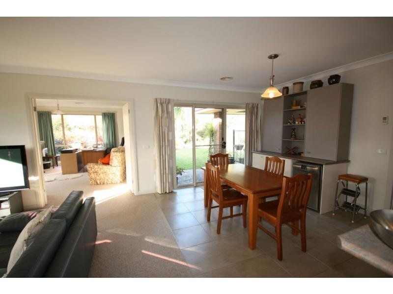 67 Olivers Road, Benalla VIC 3672