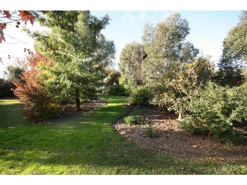 67 Olivers Road, Benalla VIC 3672