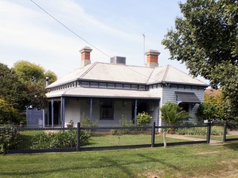 17 Smythe Street, Benalla VIC 3672