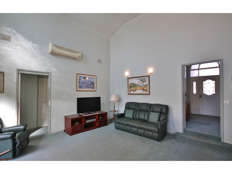 132 Cowan Street, Benalla VIC 3672