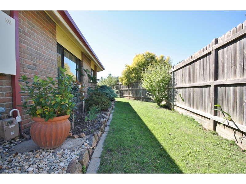 2/1 Rivergum Avenue, Benalla VIC 3672