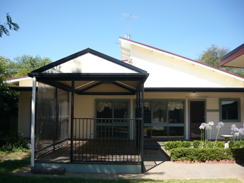 30 Goomalibee Street, Benalla VIC 3672