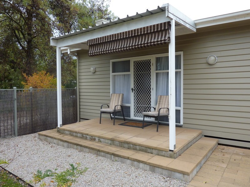 5 Quantrill Ave, Benalla VIC 3672