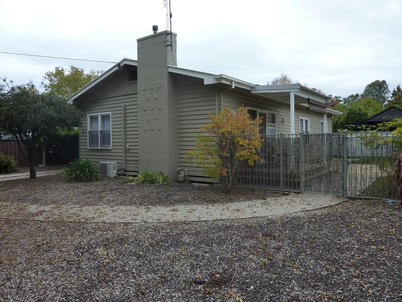 5 Quantrill Ave, Benalla VIC 3672