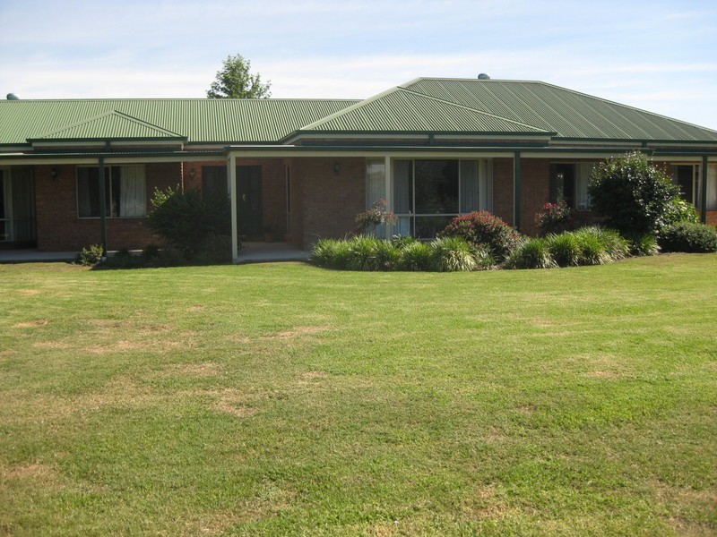 104 Willis Little Drive, Benalla VIC 3672