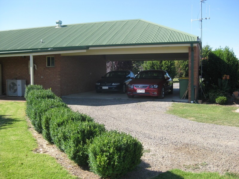 104 Willis Little Drive, Benalla VIC 3672