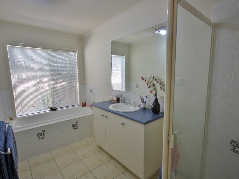 13 Monash Drive, Benalla VIC 3672