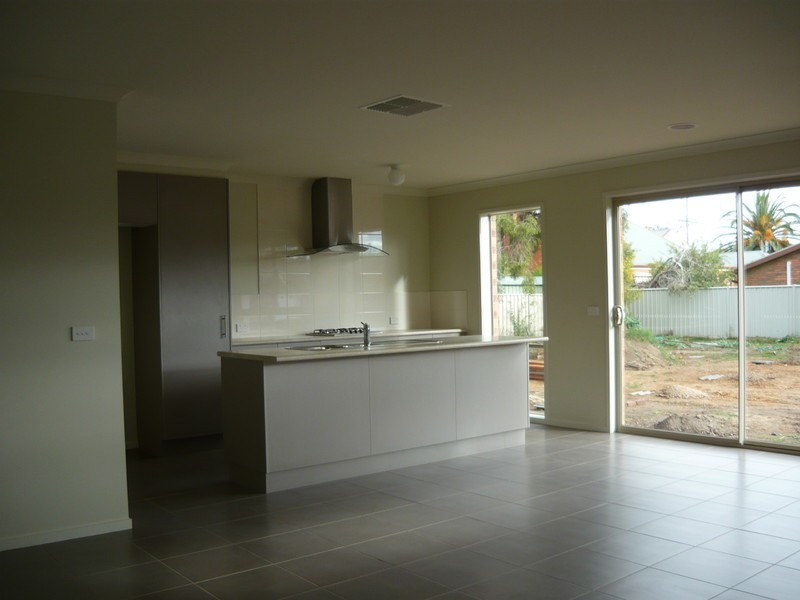 10 Nixon St, Benalla VIC 3672