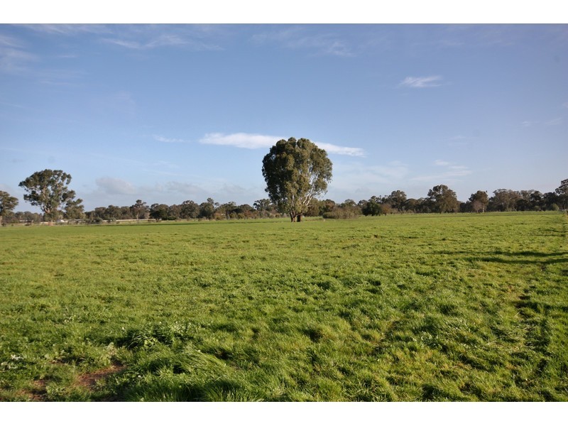 1/ Midland Highway, Benalla VIC 3672