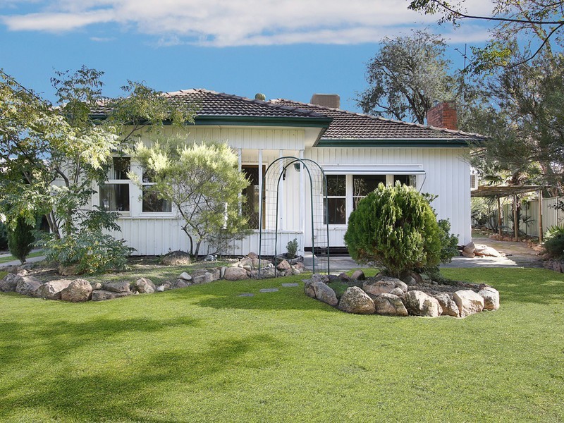 14 Dunlop Place, Benalla VIC 3672