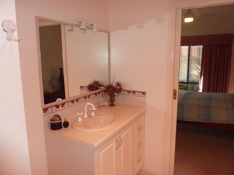 9 Monash Drive, Benalla VIC 3672