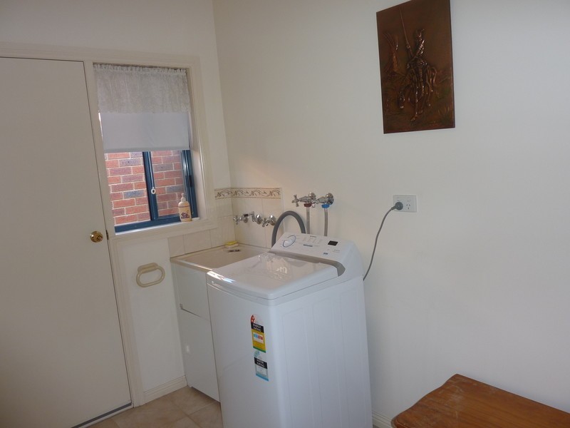 9 Monash Drive, Benalla VIC 3672