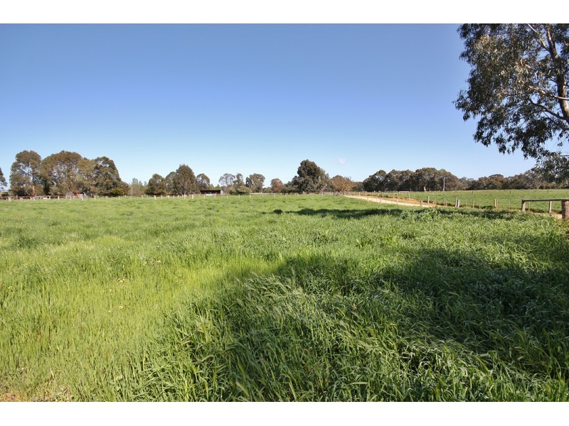 112 Crawford Rd, Benalla VIC 3672