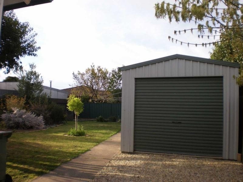 31 Meadows Avenue, Benalla VIC 3672