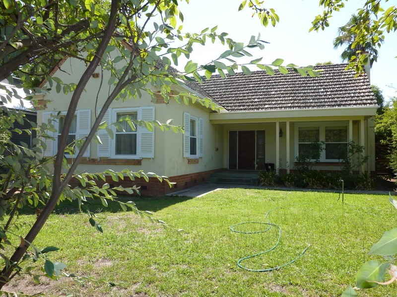 27 Nunn St, Benalla VIC 3672