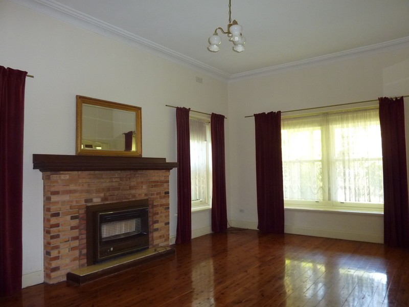 27 Nunn St, Benalla VIC 3672