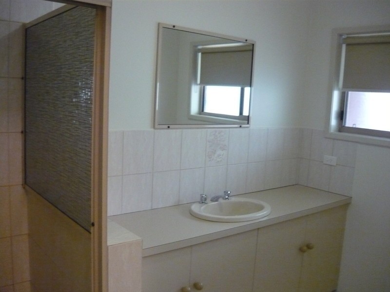 1 & 2/90 Salisbury Street, Benalla VIC 3672