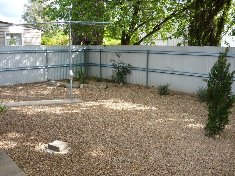 1 & 2/90 Salisbury Street, Benalla VIC 3672