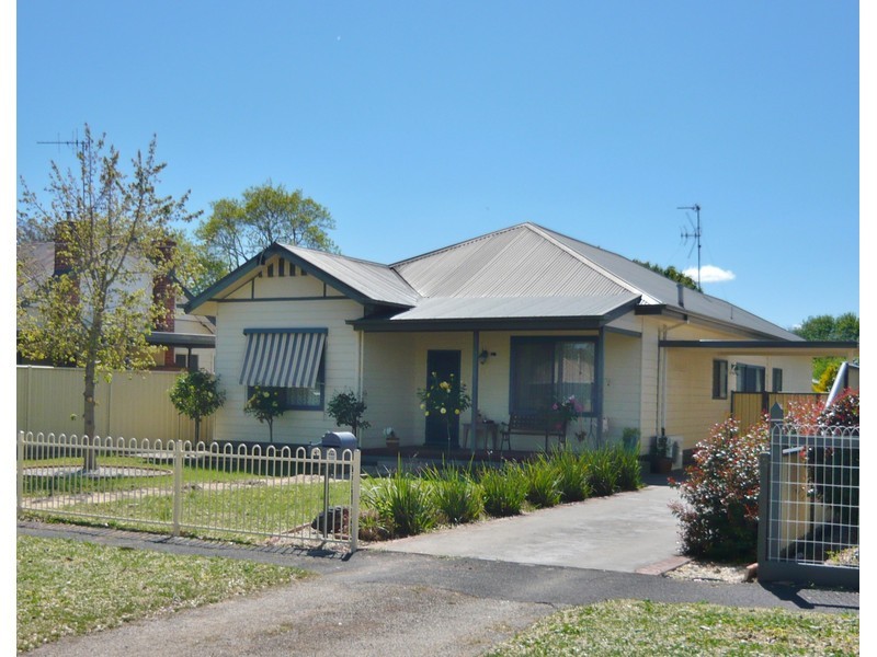 29 Charles Street, Benalla VIC 3672
