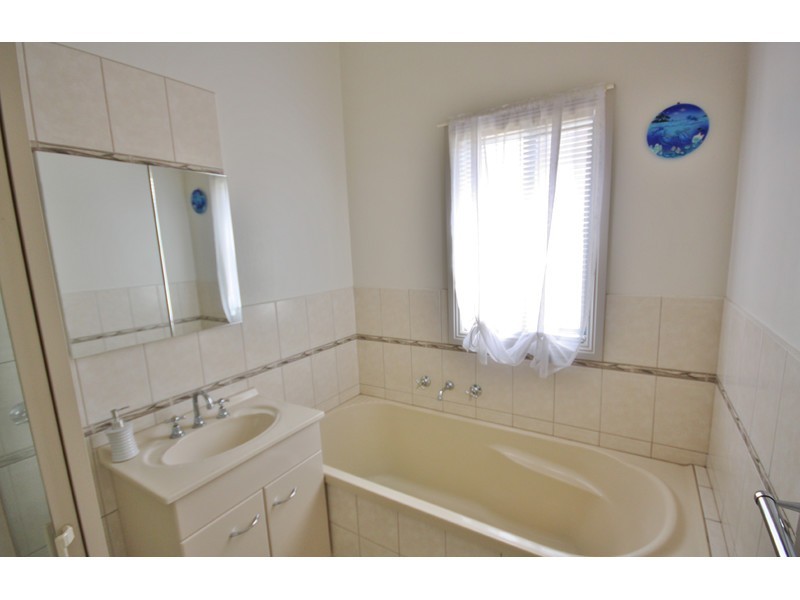 29 Charles Street, Benalla VIC 3672