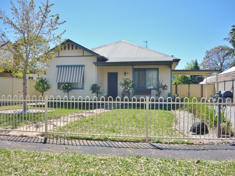 29 Charles Street, Benalla VIC 3672