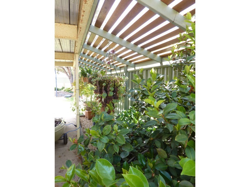 96 Coish Avenue, Benalla VIC 3672