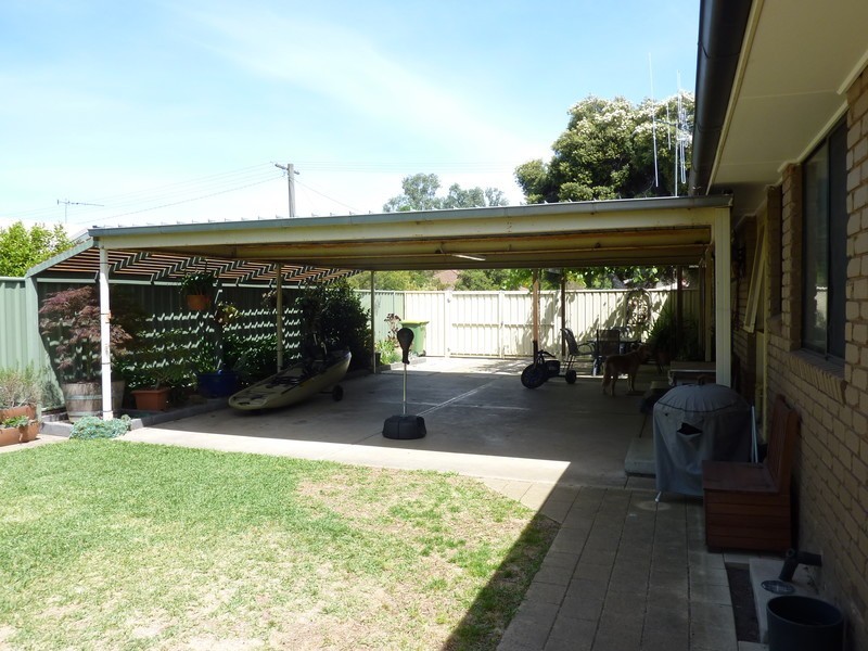 96 Coish Avenue, Benalla VIC 3672