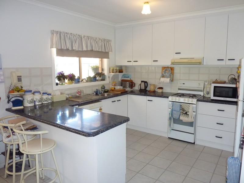 2 Grubissa Court, Benalla VIC 3672