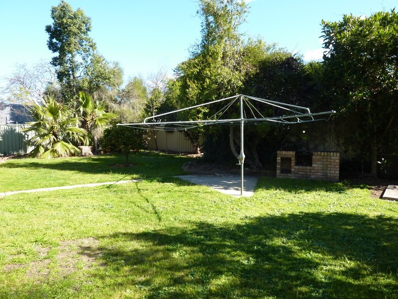 14 Dunlop Place, Benalla VIC 3672