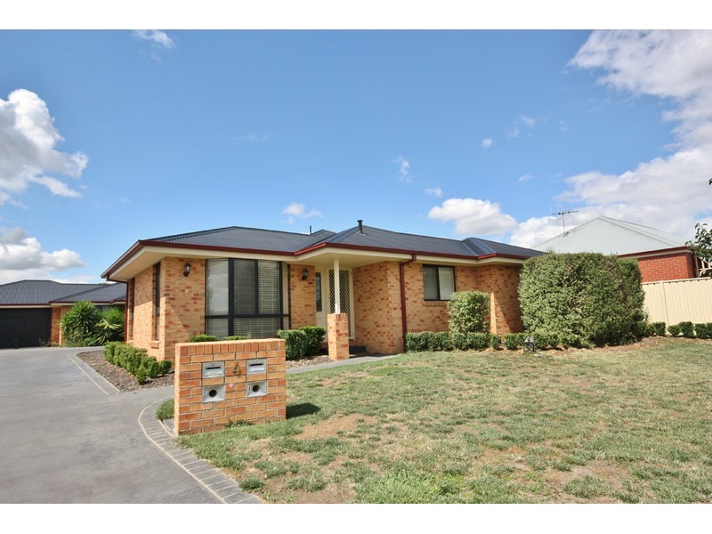 1/4 Herons Court, Benalla VIC 3672