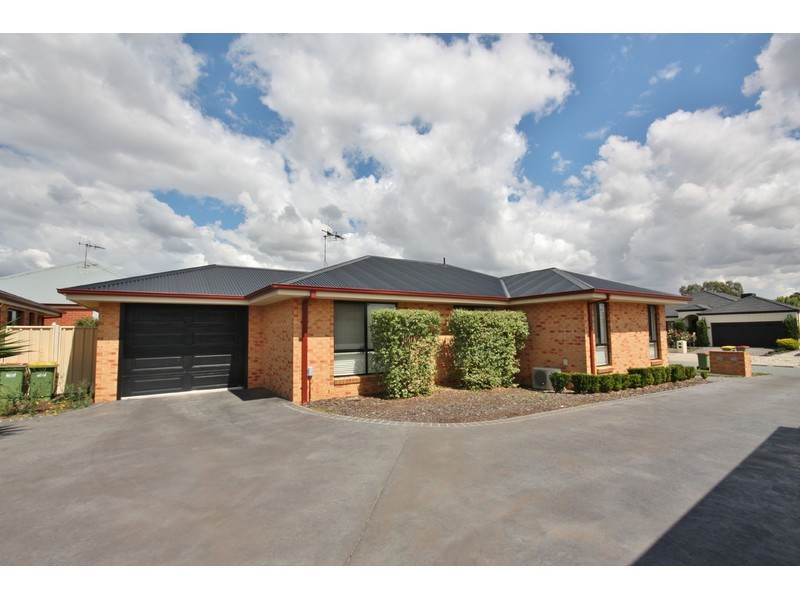 1/4 Herons Court, Benalla VIC 3672