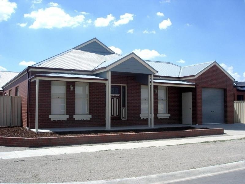 1 Herons Court, Benalla VIC 3672