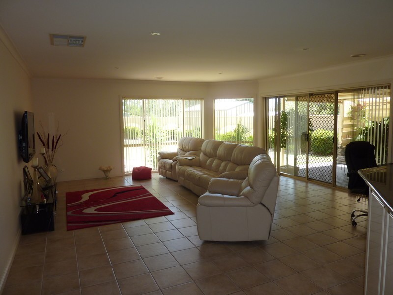 25 Rivergum Ave, Benalla VIC 3672