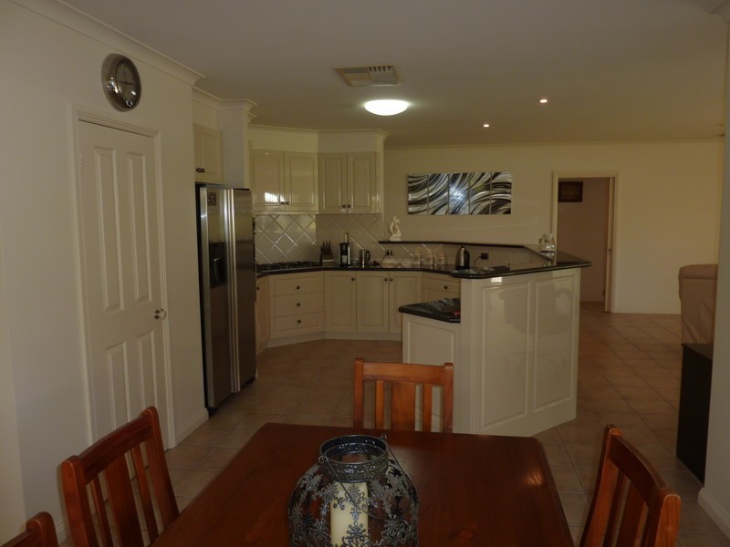 25 Rivergum Ave, Benalla VIC 3672