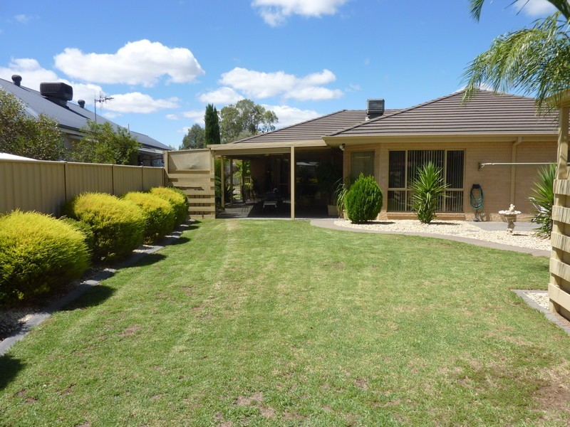 25 Rivergum Ave, Benalla VIC 3672