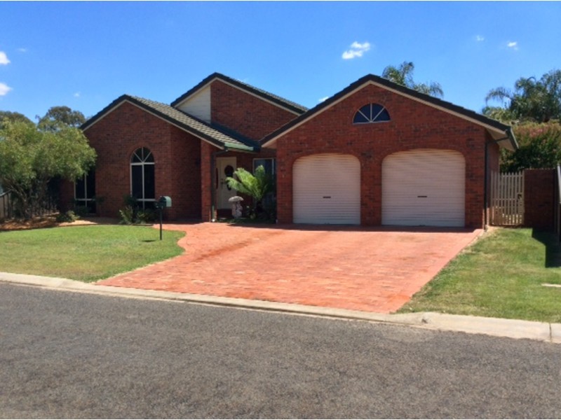 4 Regency Court, Benalla VIC 3672