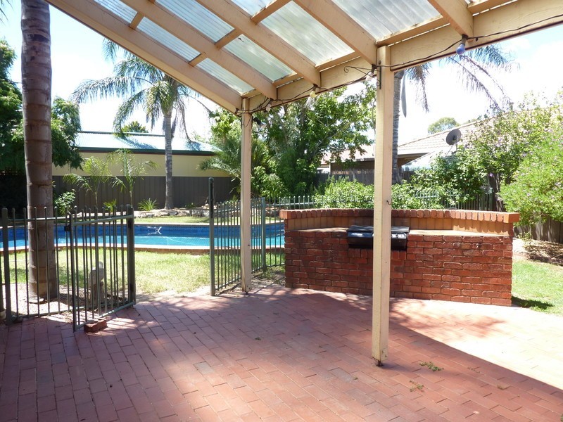 4 Regency Court, Benalla VIC 3672