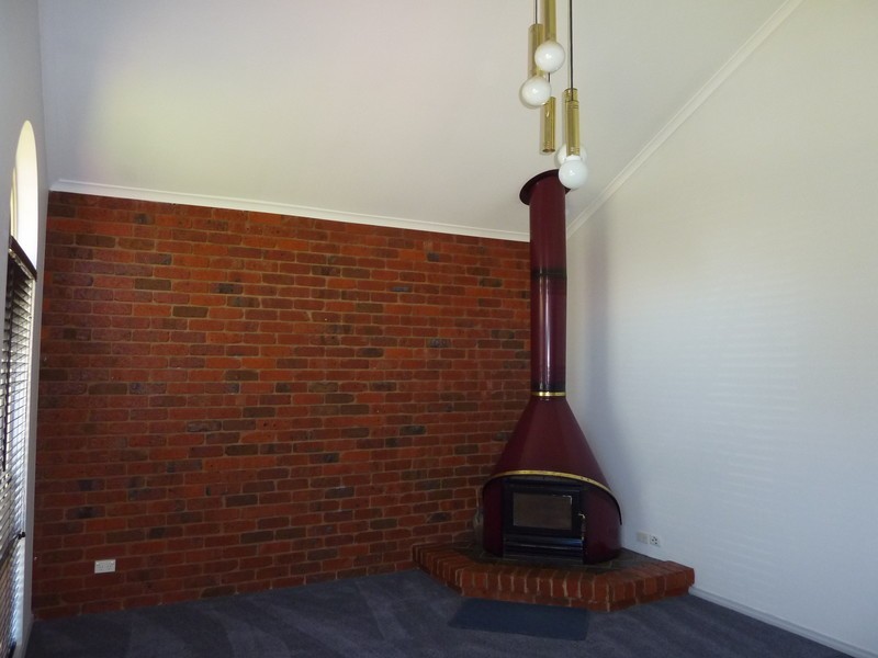 4 Regency Court, Benalla VIC 3672