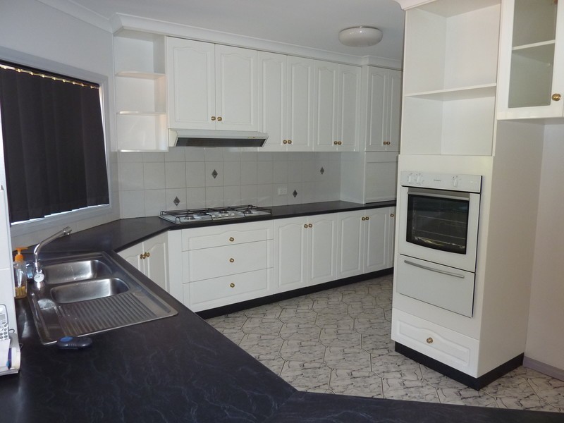 4 Regency Court, Benalla VIC 3672