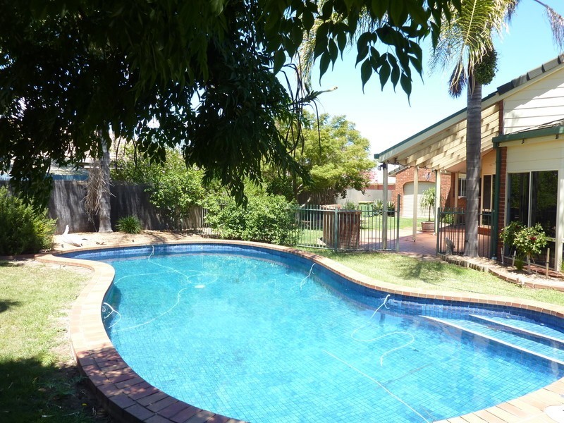 4 Regency Court, Benalla VIC 3672