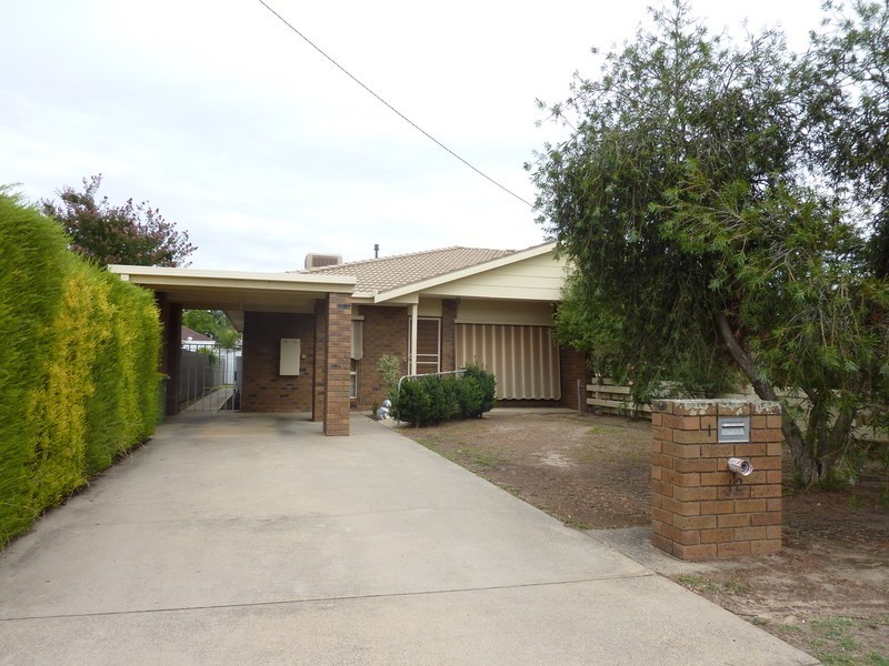 1/12 Reilly Avenue, Benalla VIC 3672