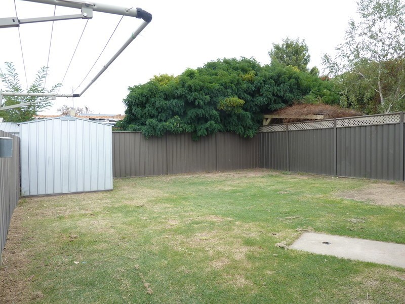1/12 Reilly Avenue, Benalla VIC 3672