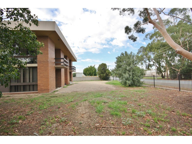 8 Maginness Street, Benalla VIC 3672