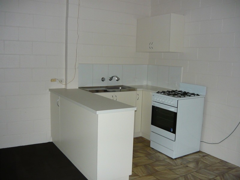 2/18 Benalla Street, Benalla VIC 3672