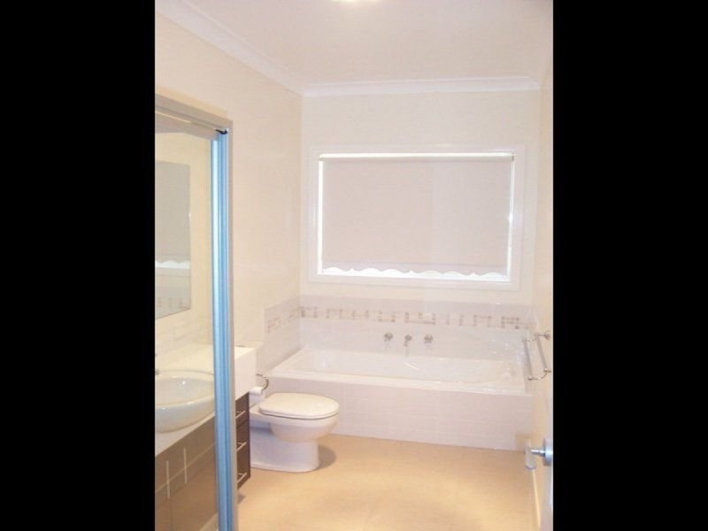 9 Wattletree Grove, Benalla VIC 3672