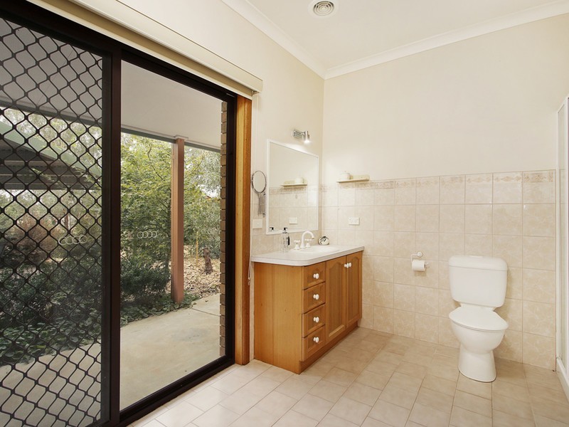 19 Glenfern Crt, Benalla VIC 3672