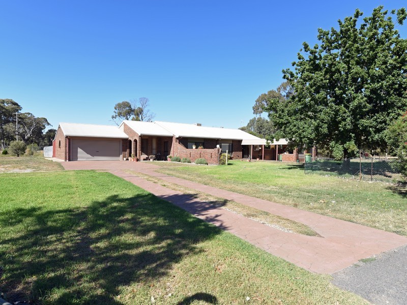 132 Midland Highway, Benalla VIC 3672