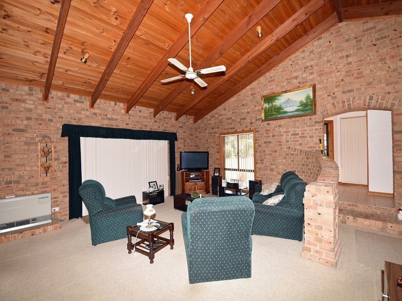 132 Midland Highway, Benalla VIC 3672