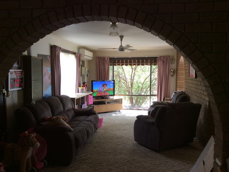 8 Hakea Court, Benalla VIC 3672